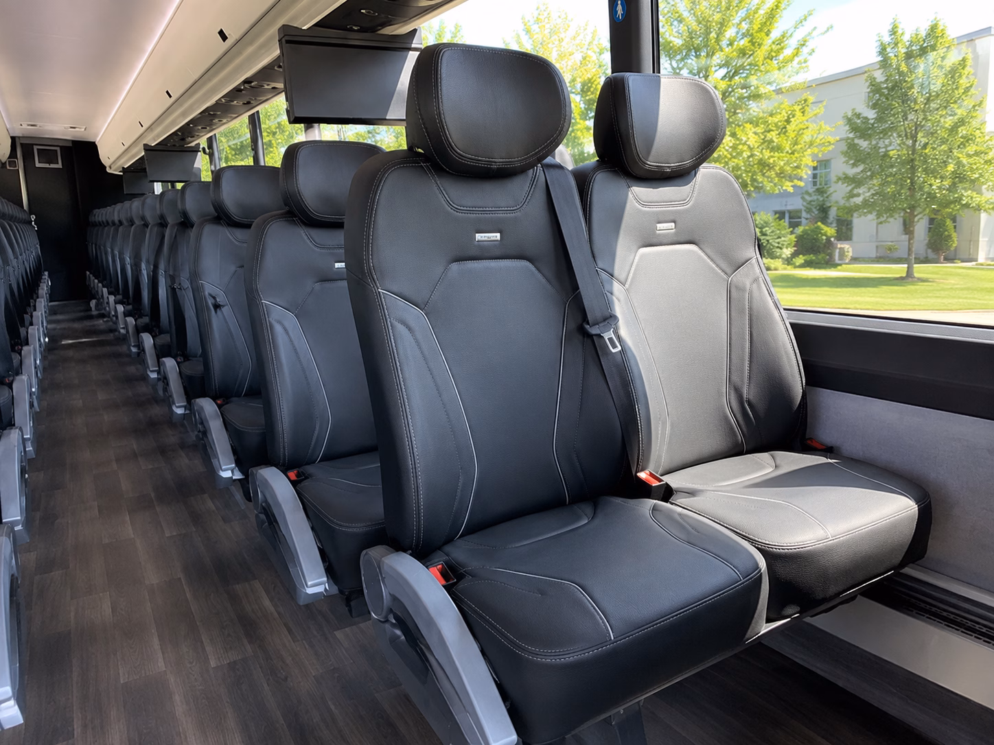 bachelorette birthday wine tour buses to temecula and beyond